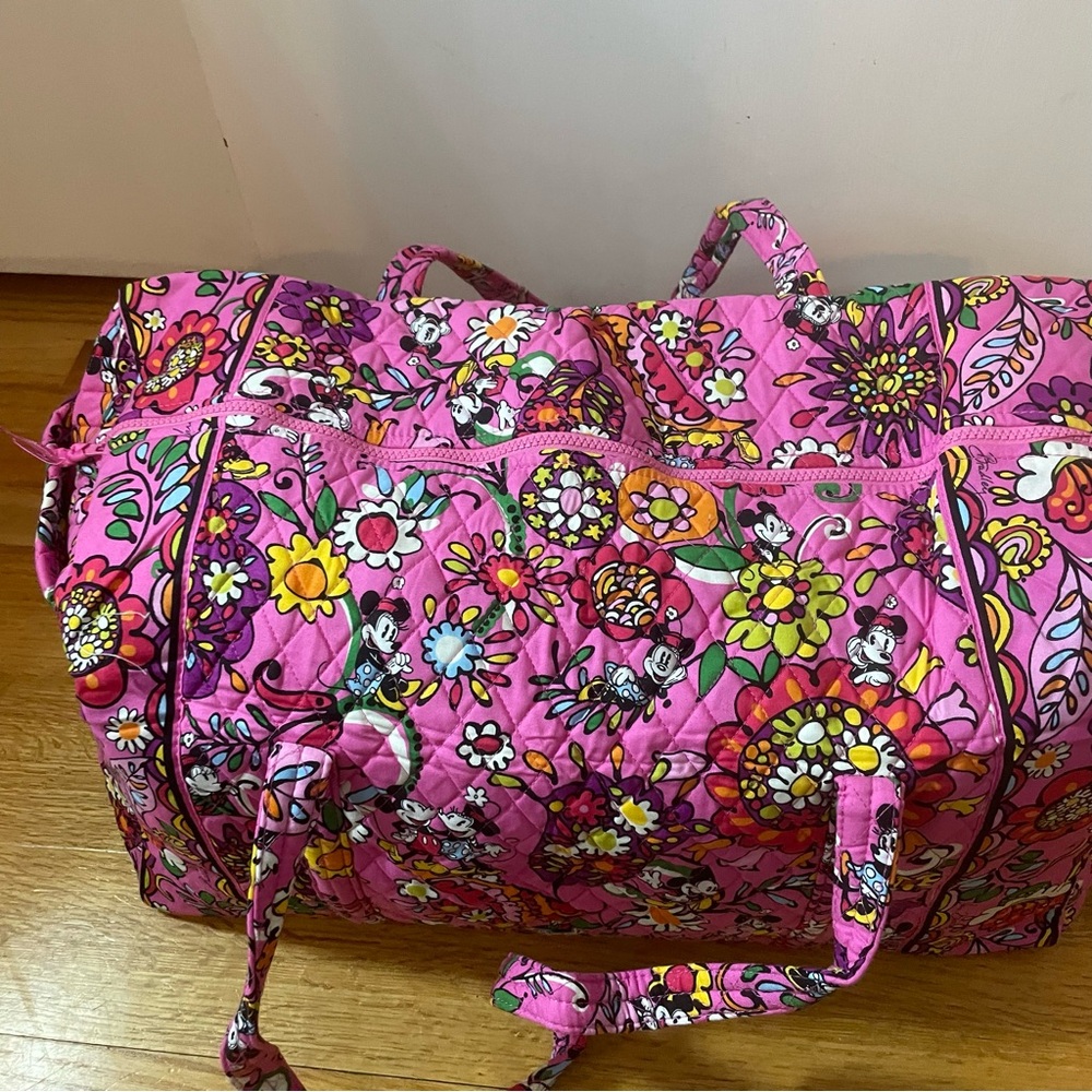 Vera Bradley Disney Parks Just Mousing Around Large Duffel Mickey Minnie Pink - Picture 3 of 10